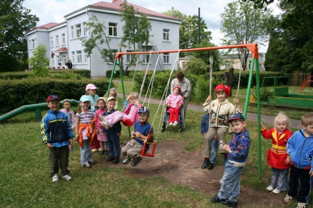 Pirmsskolas izglītības iestādes “Pumpuriņš” saime lepojas ar jauniem izglītības un labiekārtošanas projektiem. 
Autors: Aldis Dubļāns