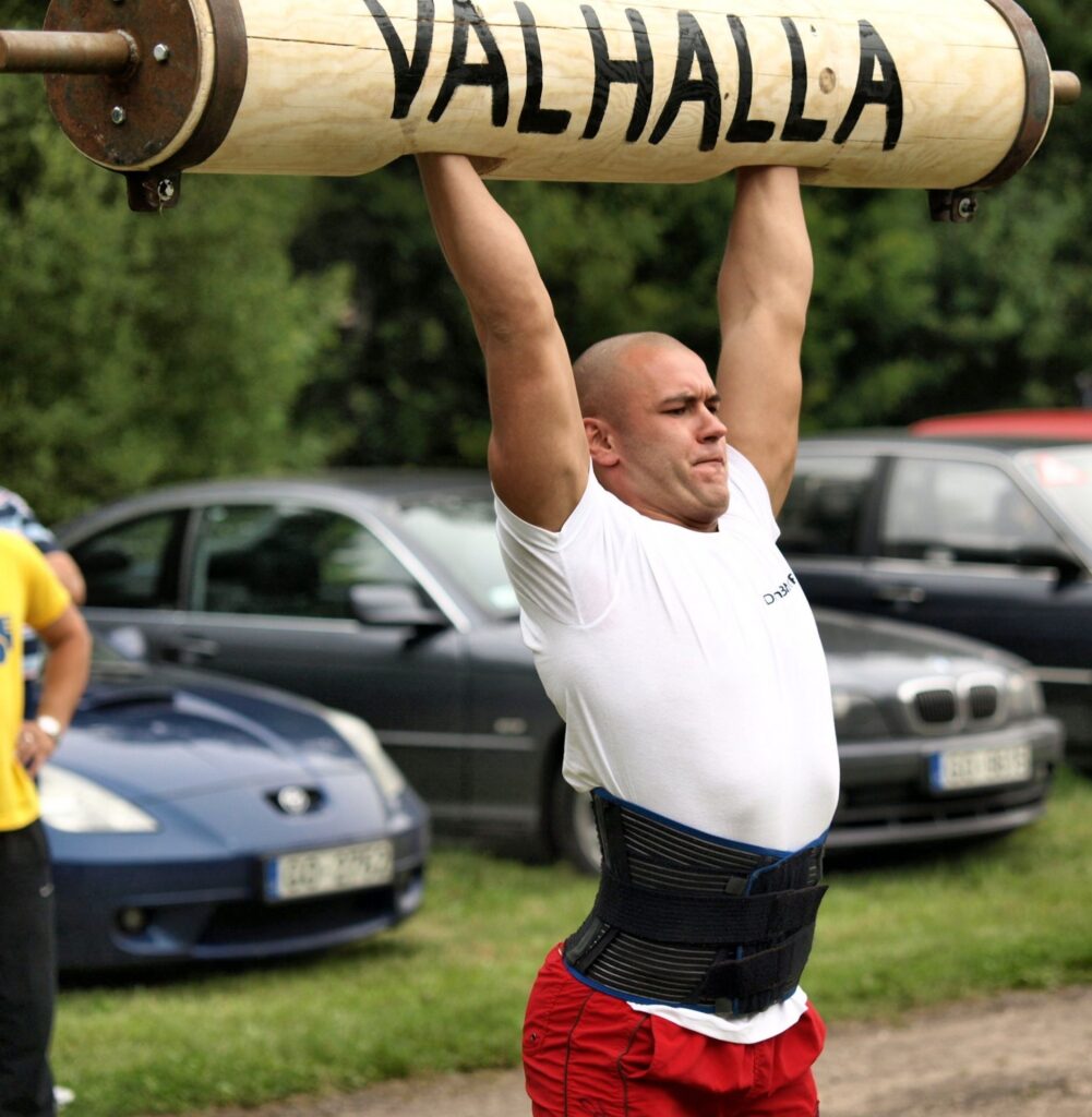 65 kilogramus smago baļķi Sergejs pacēla 24 reizes.
Autors: No personīgā arhīva