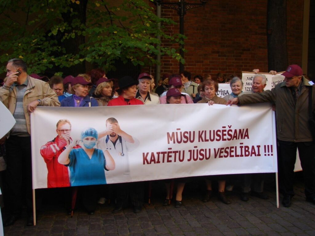 Vai valdība beidzot sapratīs medicīnas nozarē strādājošo profesionāļu izmisumu?
Autors: Santa Sinka