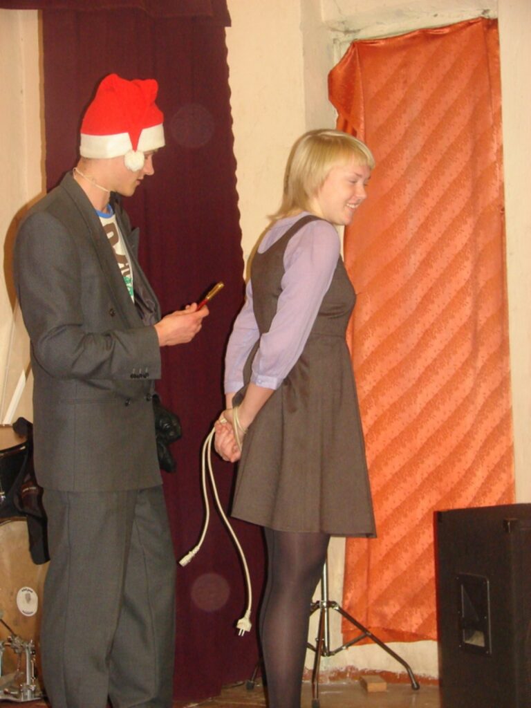 Ko gan viņš gribēja panākt, sasienot pašpārvaldes prezidenti?!
Autors: Santa Sinka