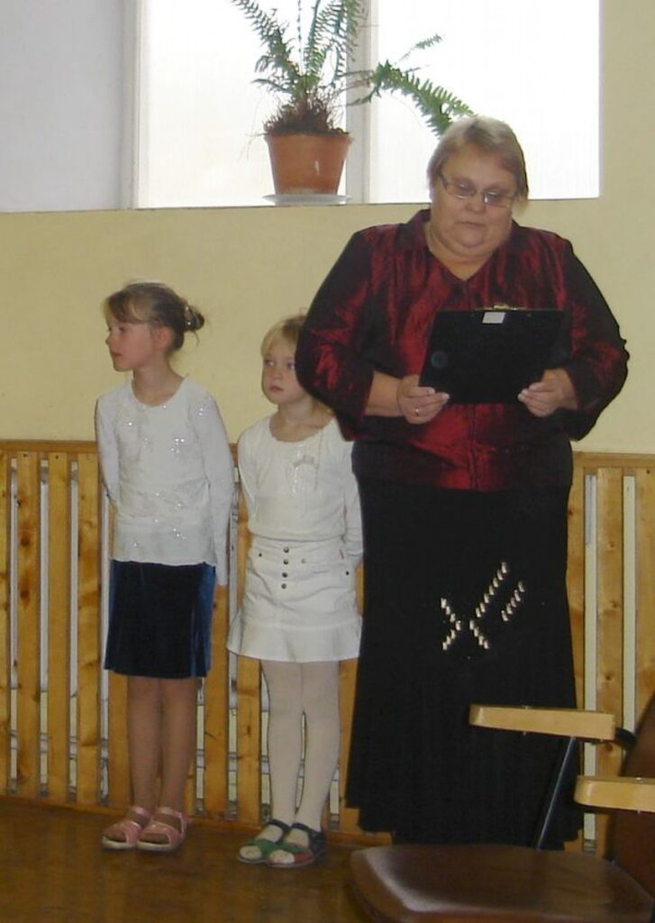 Konferences dalībnieces uzrunā Plāņu kultūras nama vadītāja Sarmīte Caune.
Autors: Sarmīte Ozola