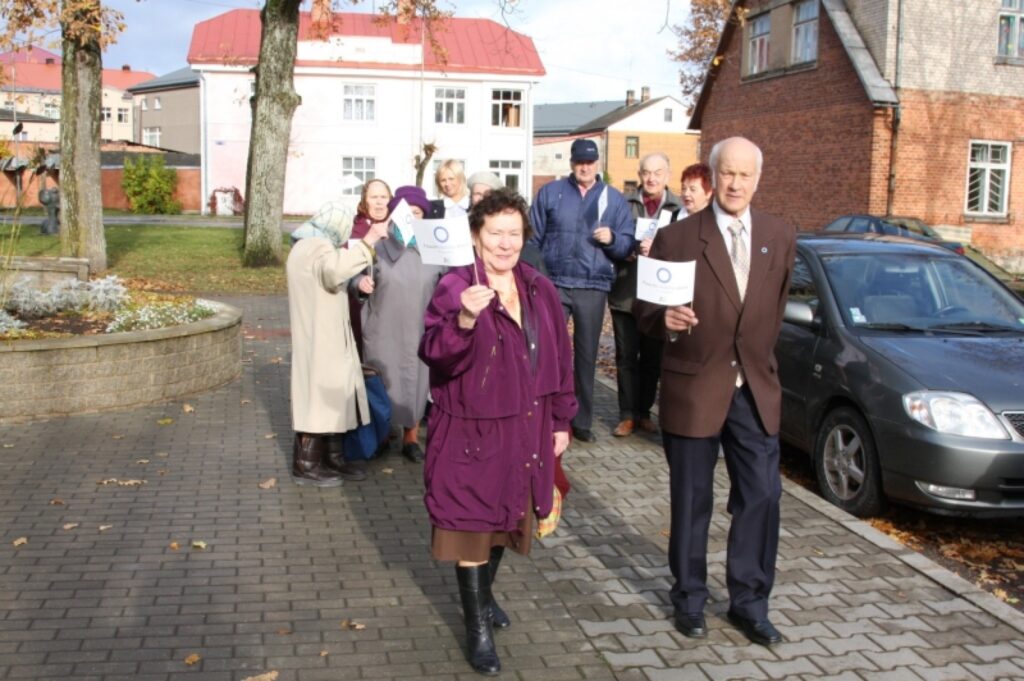 Katru gadu Vispasaules Diabēta dienā Valkas diabēta nodaļa manifestē šās slimības pacientu atbalstam valsts līmenī. Diemžēl mums vēl tālu līdz Eiropas Savienības valstu viduslīmenim.
Autors: Aldis Dubļāns