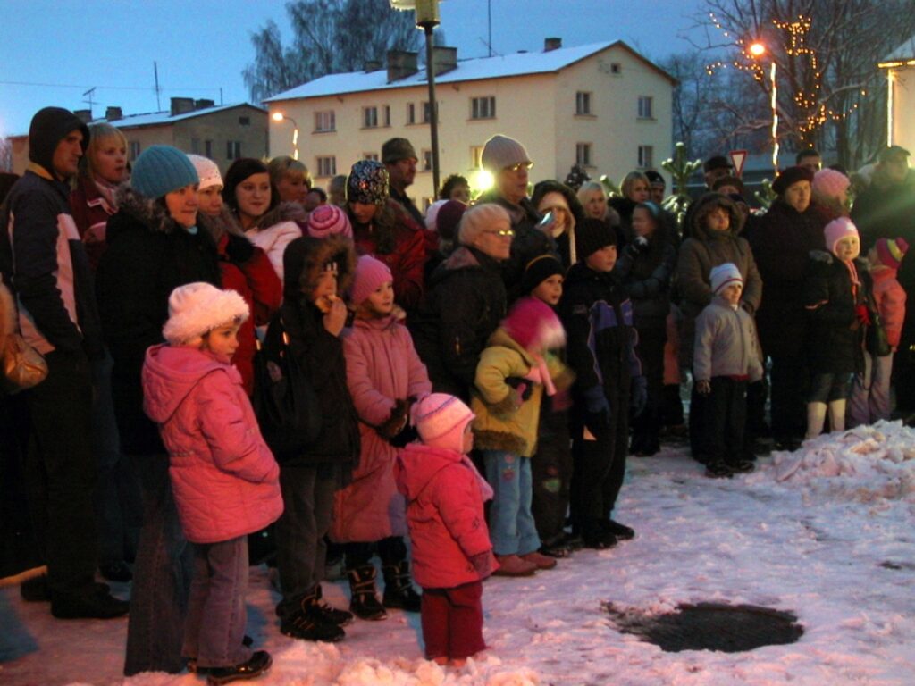 Visapkārt eglītei bija gan lieli, gan mazi!
Autors: Santa Sinka