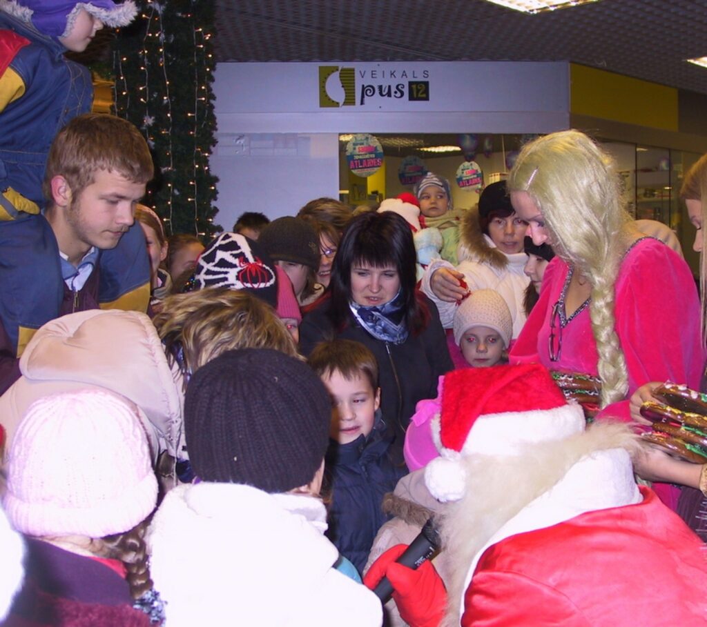 ...
Autors: Santa Sinka