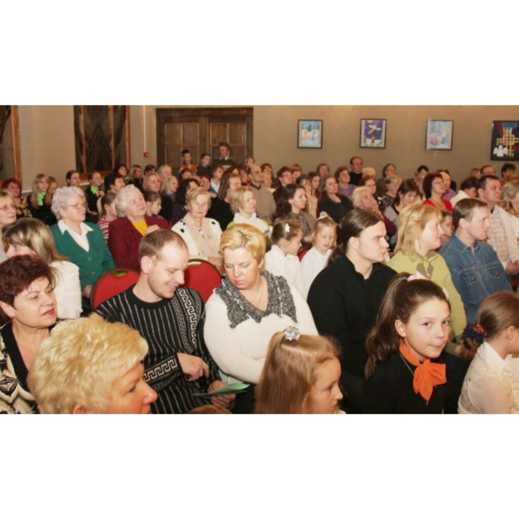 Vakar, trešajā Adventes svētdienā, J. Cimzes Valkas mūzikas skolā notika audzēkņu Ziemassvētku koncerts. Tam bija gatavojušies visu instrumentu klašu audzēkņi skolotāju Liesmas Freibergas, Tatjanas Tīrumas, Ārijas Tomiņas, Inetas Dubļānes,...
Autors: Aldis Dubļāns