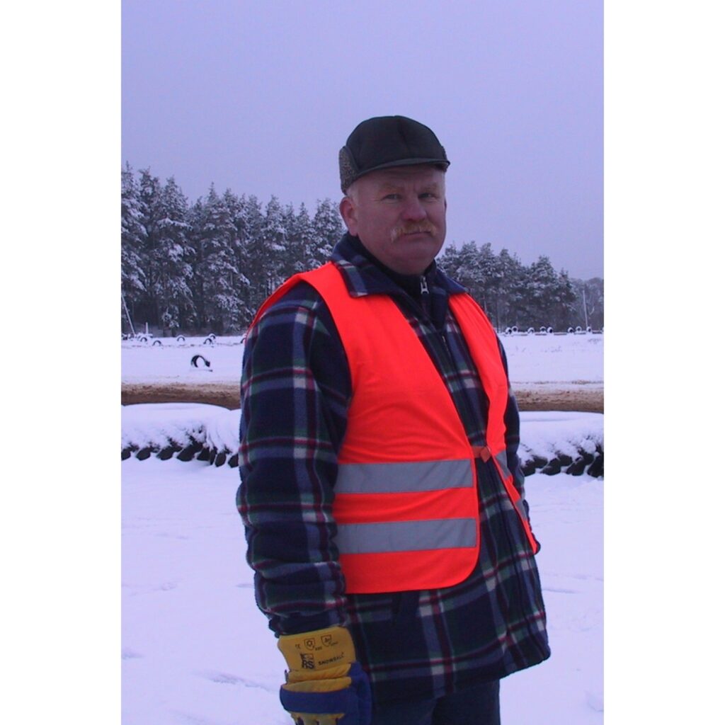 "VAZtusa" dalībnieki "Ziemeļlatvijai" atzina, ka piedalās tāpēc, ka šis hobijs nav īpaši dārgs un sacensību gaisotne ir vienreizēja. 
Autors: Santa Sinka