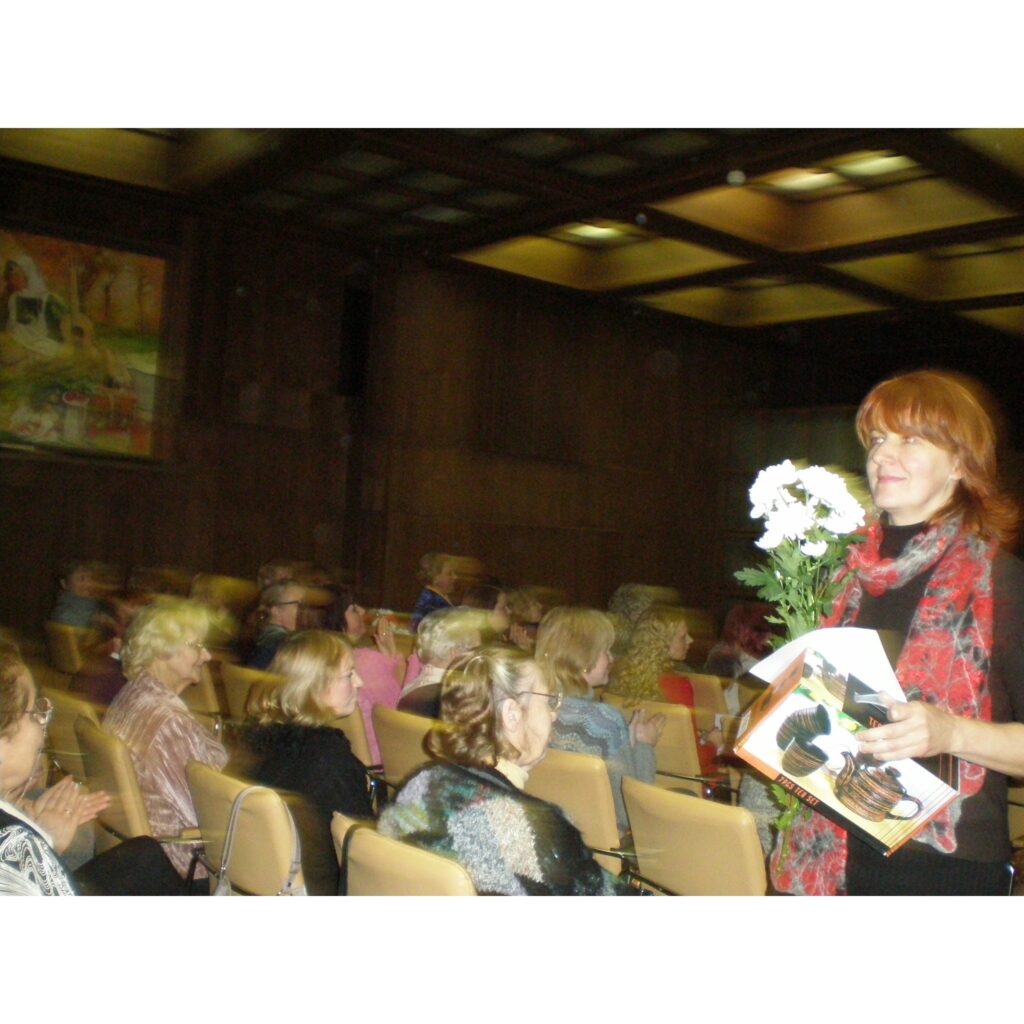 Novembra beigās Rīgā, Zemkopības ministrijā, norisinājās Latvijas lauku sieviešu apvienības rīkotā konference, kurā piedalījās un uzstājās arī Valkas rajona pārstāvji.