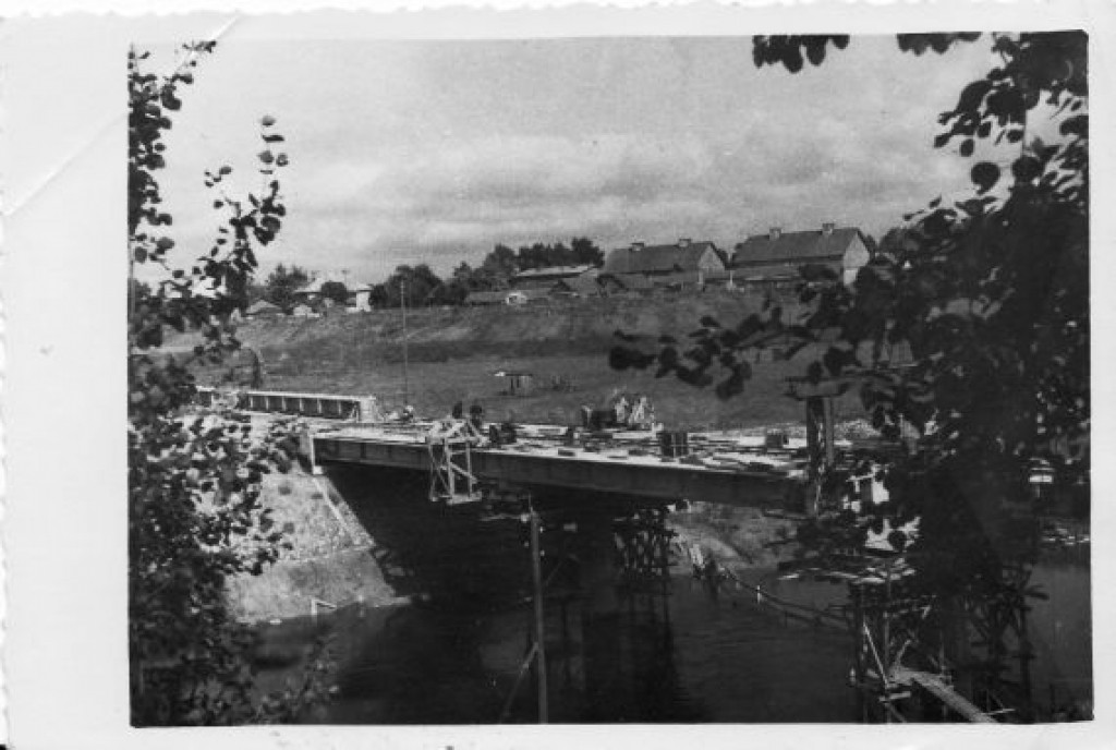 Tilta būve pār Salacu Staicelē 1961. gadā.
Autors: Guntis Gāle