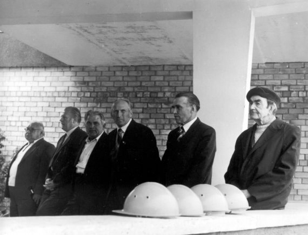 8CBR veterāni  Latvijas  autoceļu departamenta 70. gadskārtā. Pirmais no labās-Arvīds Pelēcis 
Autors: Guntis Gāle