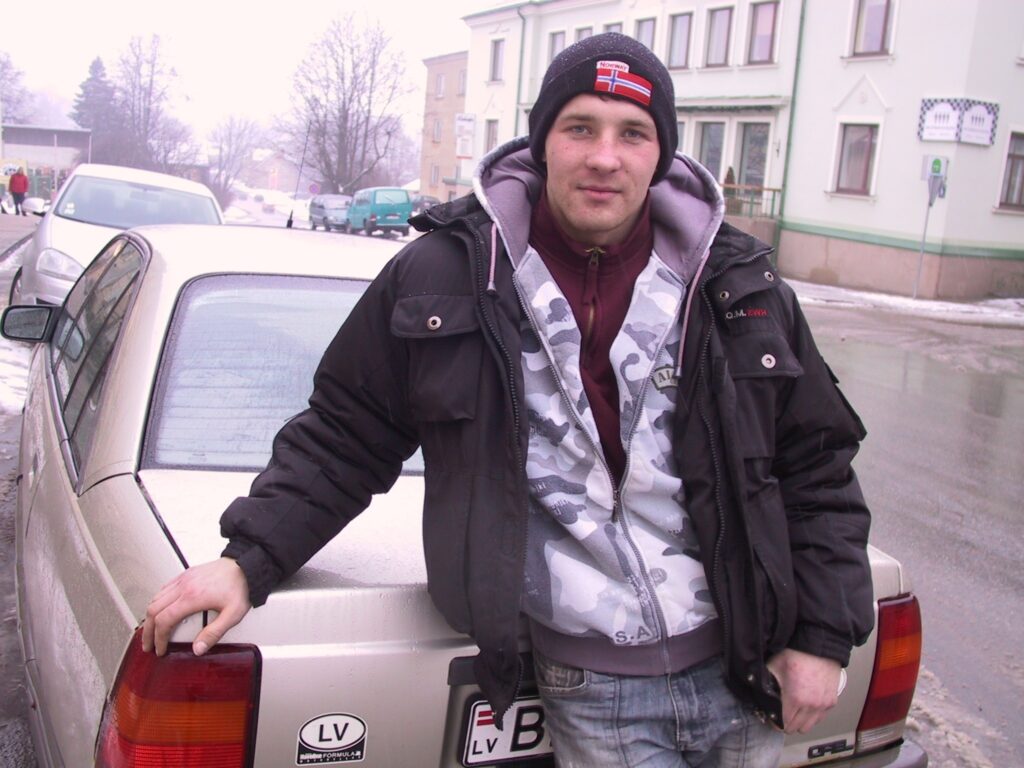 miltenietim Ivo Igaunim ir Latvijā salīdzinoši rets vaļasprieks - beisbols, un viņš grib izveidot komandu arī Smiltenē. Vēl jaunietim patīk braukt ar automašīnu.
Autors: Sandra Pētersone