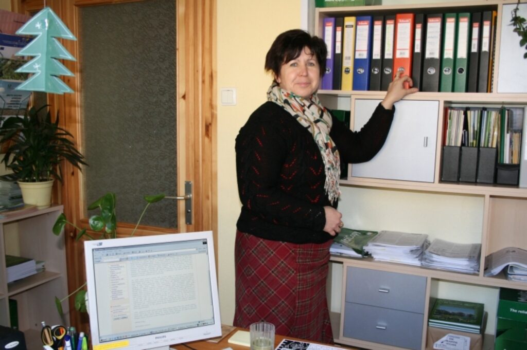 Vidzemes lauku attīstības biroja lauku attīstības speciāliste Valda Empele uzskata, ka arī šogad zemniekiem vajadzētu aktīvi izmantot Lauku attīstības plāna programmas saimniecību izaugsmei. 
Autors: Aivars Zilbers
