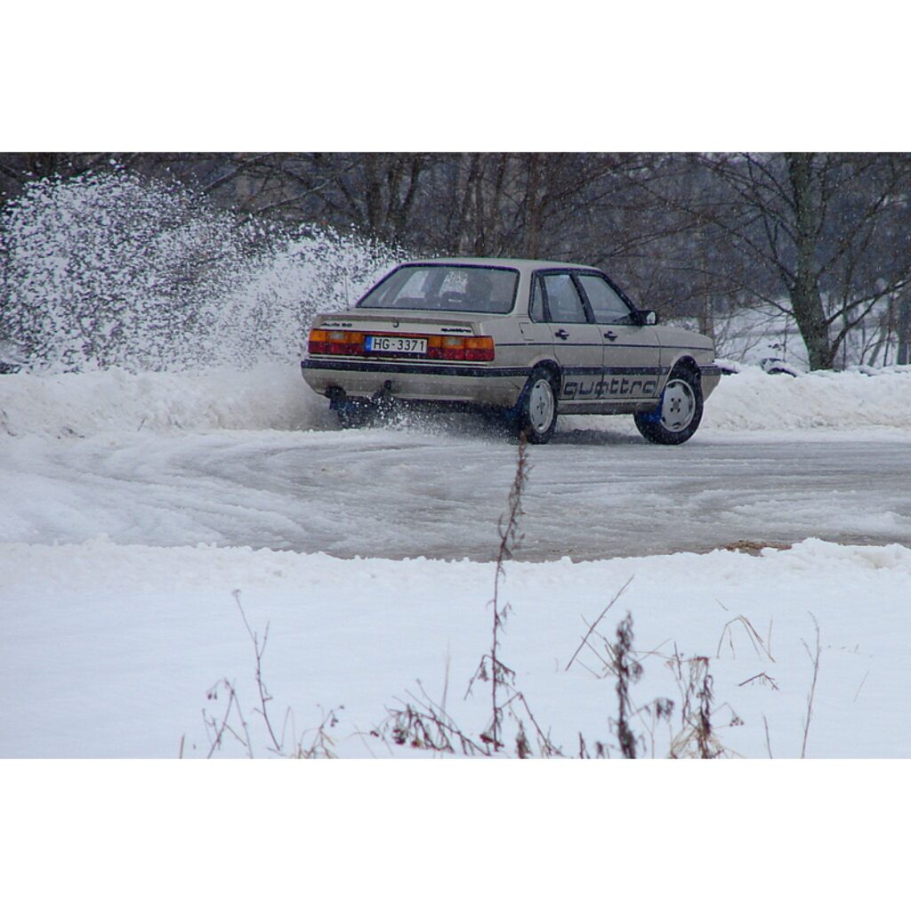 Šodien Smiltenes sporta un atpūtas kompleksa "Teperis" supersprinta trasē norisinājās autosacensību  „Amatieru kauss 2009” 6. posms. Sacensības kārtējo reizi spēja pulcēt arvien jaunus dalībniekus no tuvākām un tālākām vietām. Trijās...
Autors: Santa Sinka