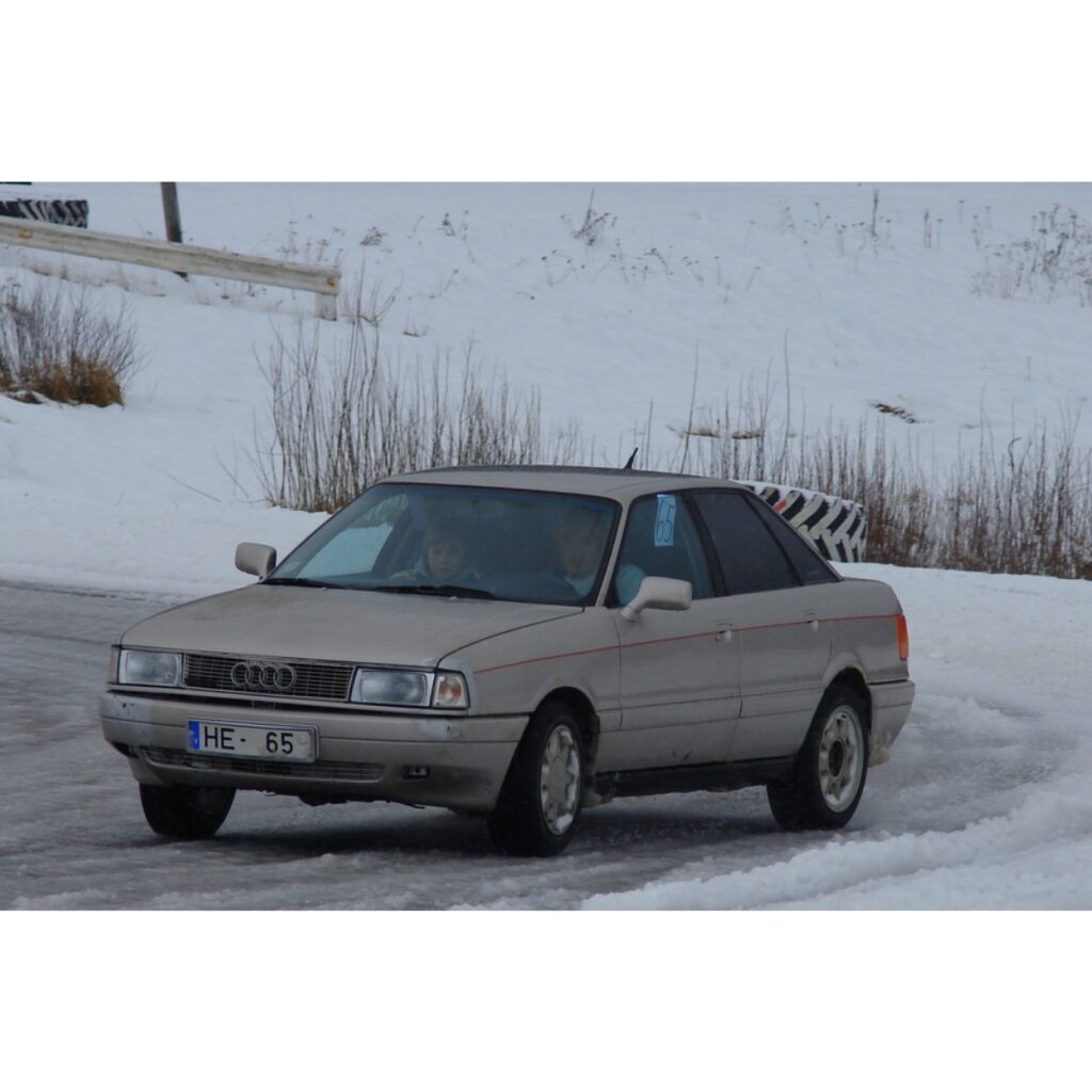 Šodien Smiltenes sporta un atpūtas kompleksa "Teperis" supersprinta trasē norisinājās autosacensību  „Amatieru kauss 2009” 6. posms. Sacensības kārtējo reizi spēja pulcēt arvien jaunus dalībniekus no tuvākām un tālākām vietām. Trijās...
Autors: Santa Sinka