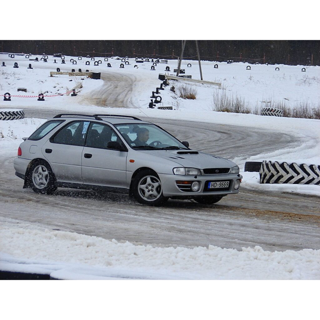 Šodien Smiltenes sporta un atpūtas kompleksa "Teperis" supersprinta trasē norisinājās autosacensību  „Amatieru kauss 2009” 6. posms. Sacensības kārtējo reizi spēja pulcēt arvien jaunus dalībniekus no tuvākām un tālākām vietām. Trijās...
Autors: Santa Sinka