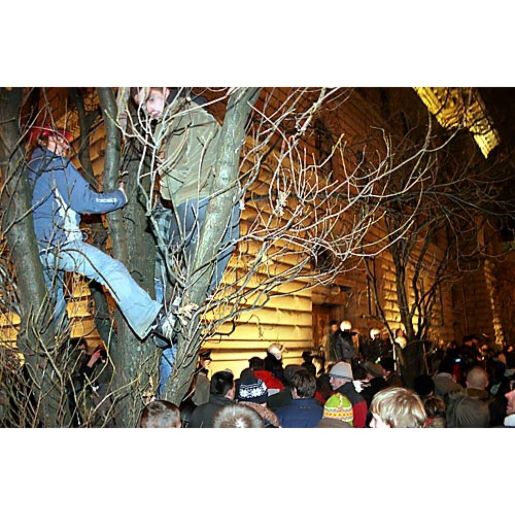 Jau rīt, 14. janvārī, informēsim par protesta akcijas dalībnieku redzēto un dzirdēto pasākuma laikā, kā arī pēc tā. Šobrīd piedāvājam mūsu Zemgales kolēģu sagatavoto fotoreportāžu.