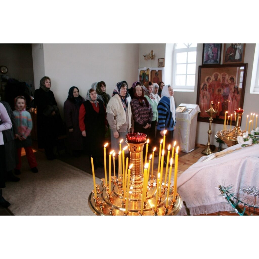 Rietumu kristīgajā baznīcā Ziemassvētki tiek svinēti 24., 25. un 26. decembrī. Savukārt Pareizticīgo baznīca seko Jūlija Cēzara kalendāram, tāpēc pirmie Ziemassvētki tiek svinēti 7. janvārī.
Autors: Aldis Dubļāns