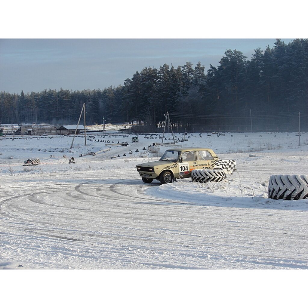 Šodien, 4. janvārī, sporta un atpūtas kompleksā „Teperis” notika vieglo auto vadīšanas sacensību „Amatieru kauss 2009” (Smiltene) 3. posms. Tajā pavisam piedalījās 34 dalībnieki. Jau rīt sniegsim informāciju par šī posma rezultātiem.
Rezult...
Autors: Santa Sinka