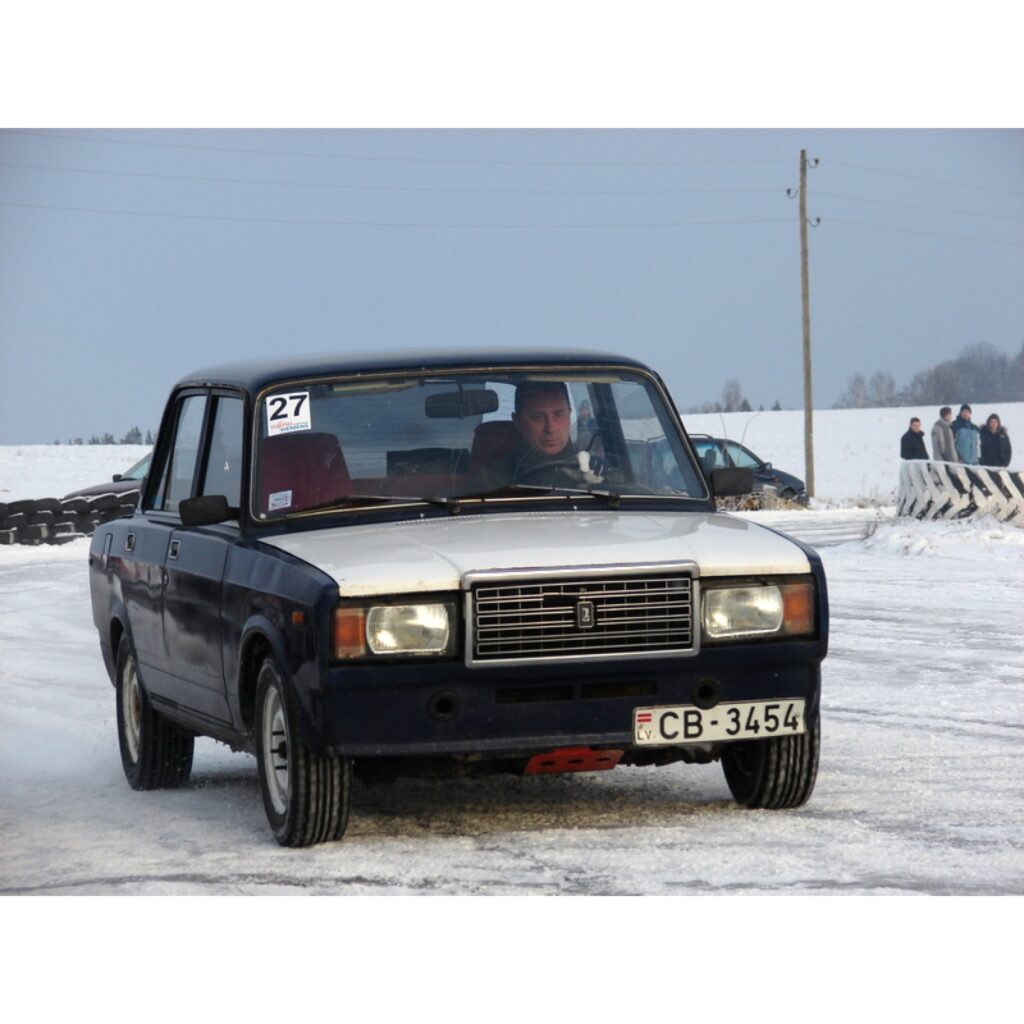 Šodien, 4. janvārī, sporta un atpūtas kompleksā „Teperis” notika vieglo auto vadīšanas sacensību „Amatieru kauss 2009” (Smiltene) 3. posms. Tajā pavisam piedalījās 34 dalībnieki. Jau rīt sniegsim informāciju par šī posma rezultātiem.
Rezult...
Autors: Santa Sinka