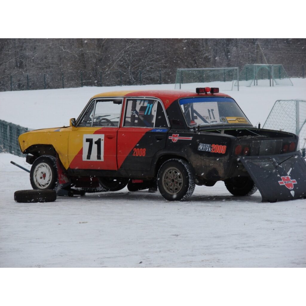 Šodien, 4. janvārī, sporta un atpūtas kompleksā „Teperis” notika vieglo auto vadīšanas sacensību „Amatieru kauss 2009” (Smiltene) 3. posms. Tajā pavisam piedalījās 34 dalībnieki. Jau rīt sniegsim informāciju par šī posma rezultātiem.
Rezult...
Autors: Santa Sinka