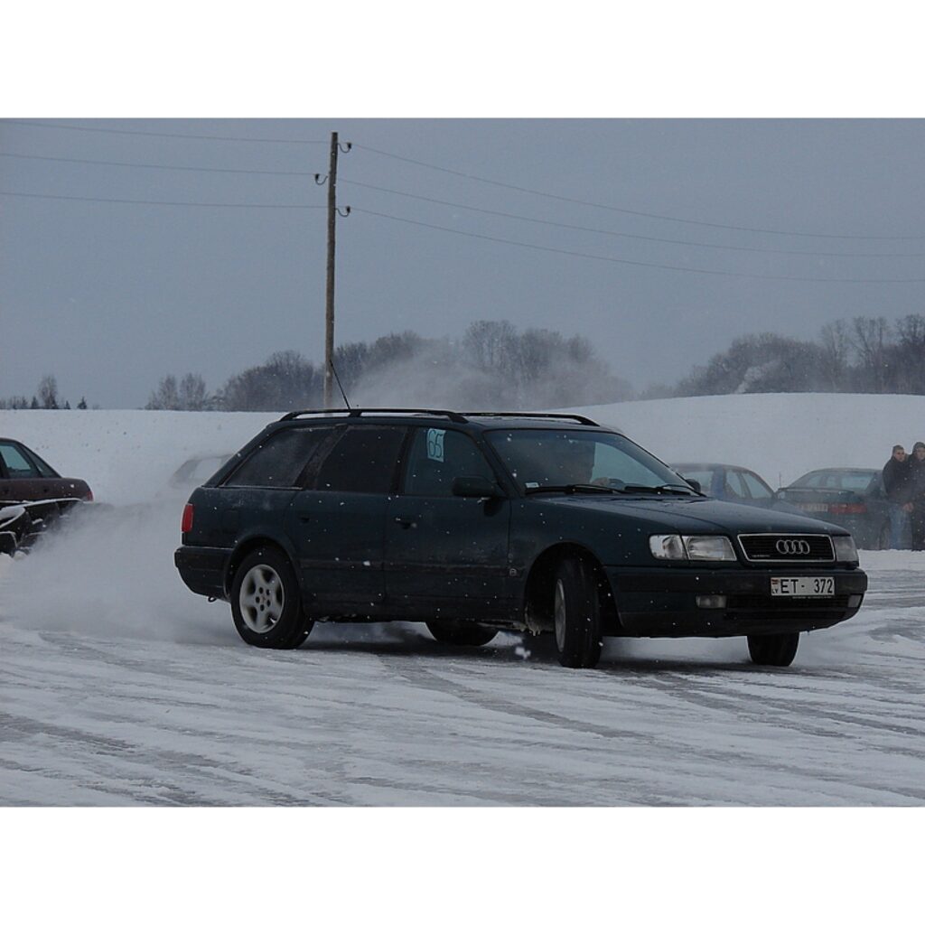 Šodien, 4. janvārī, sporta un atpūtas kompleksā „Teperis” notika vieglo auto vadīšanas sacensību „Amatieru kauss 2009” (Smiltene) 3. posms. Tajā pavisam piedalījās 34 dalībnieki. Jau rīt sniegsim informāciju par šī posma rezultātiem.
Rezult...
Autors: Santa Sinka