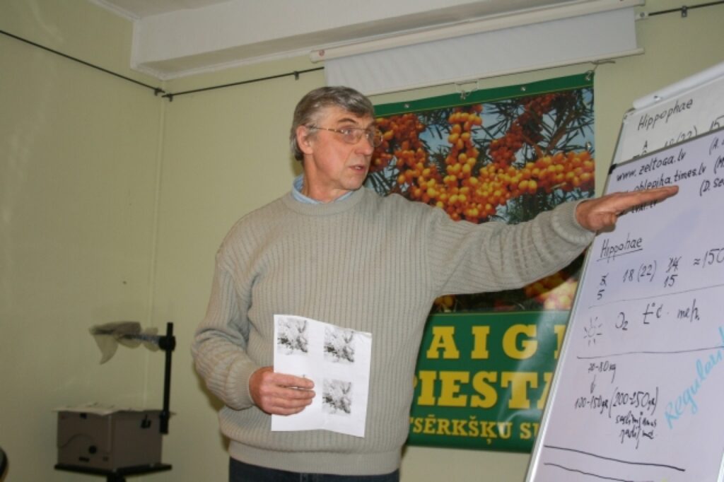 Jērcēnu pagasta zemnieks Latvijas Augļu audzētāju asociācijas biedrs Jurijs Ovsjaņikovs ir pārliecināts, ka neviens cits augs nesatur sevī tik daudz vērtīgu vielu kā smiltsērkšķis.
Autors: Aivars Zilbers