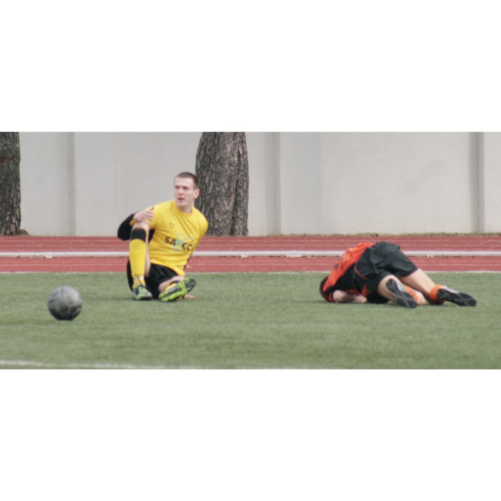 Sestdien Valkas stadionā notika FK “Valka” pavasara kausa izcīņa, kurā piedalījās četras komandas. Par balvu sacentās mājinieki, FK “Priekuļi”, FK “Valmiera” un Smiltenes BJSS “Smiltene/Abuls” komanda. Viena no centrālajām spēlēm bija...
Autors: Aldis Dubļāns