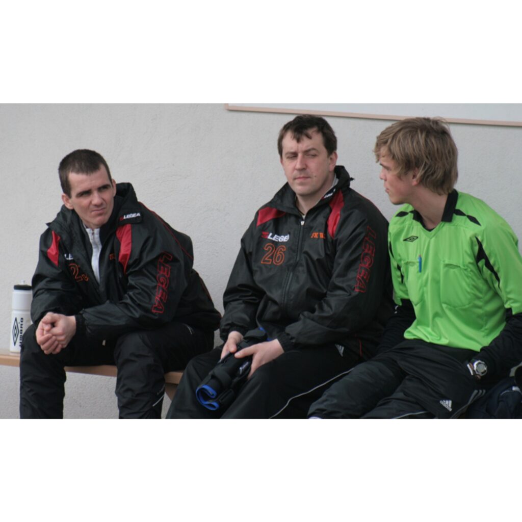 Sestdien Valkas stadionā notika FK “Valka” pavasara kausa izcīņa, kurā piedalījās četras komandas. Par balvu sacentās mājinieki, FK “Priekuļi”, FK “Valmiera” un Smiltenes BJSS “Smiltene/Abuls” komanda. Viena no centrālajām spēlēm bija...
Autors: Aldis Dubļāns