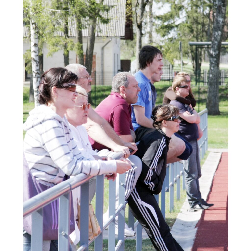 Valkas pilsētas stadionā, 3. maijā, savu pirmo spēli 2009.gada Latvijas 2. līgas čempionātā futbolā aizvadījuši FK “Valka” futbolisti.
Autors: Aldis Dubļāns