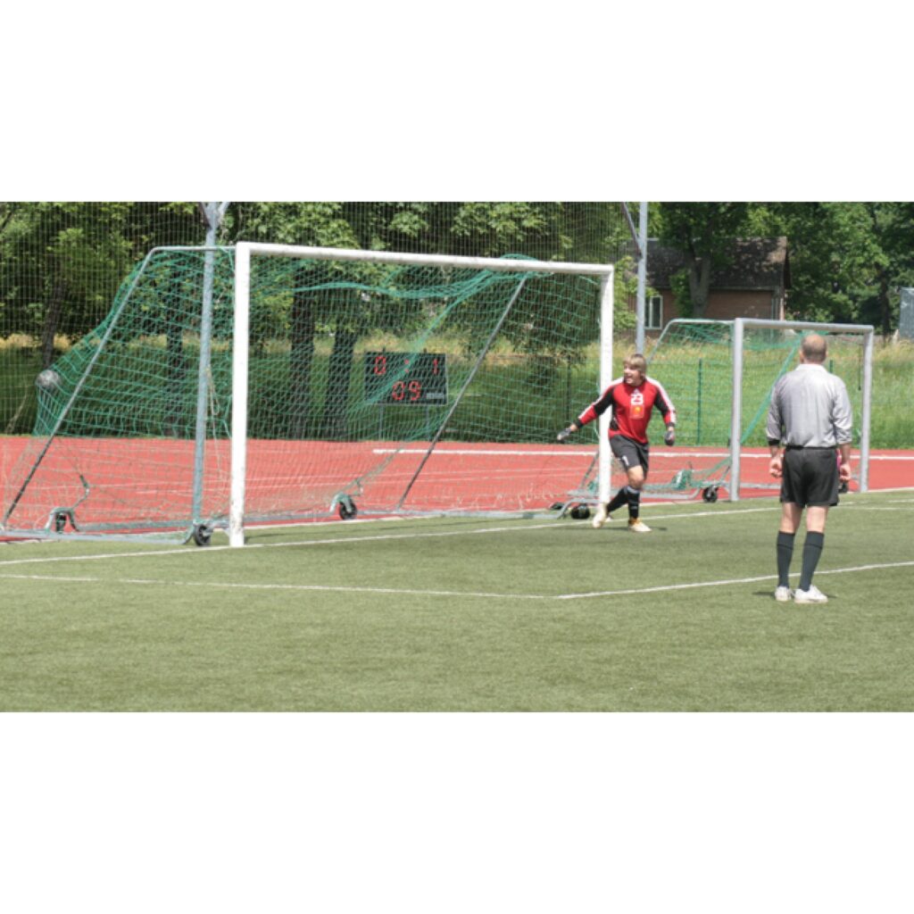 FK "Valka" futbolistiem pirmā vairāk nekā pārliecinošā uzvara pret Staiceles komandu - 5:1
Autors: Aldis Dubļāns