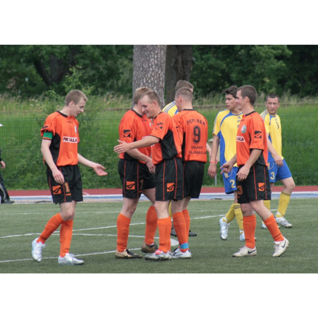 FK "Valka" futbolistiem pirmā vairāk nekā pārliecinošā uzvara pret Staiceles komandu - 5:1
Autors: Aldis Dubļāns