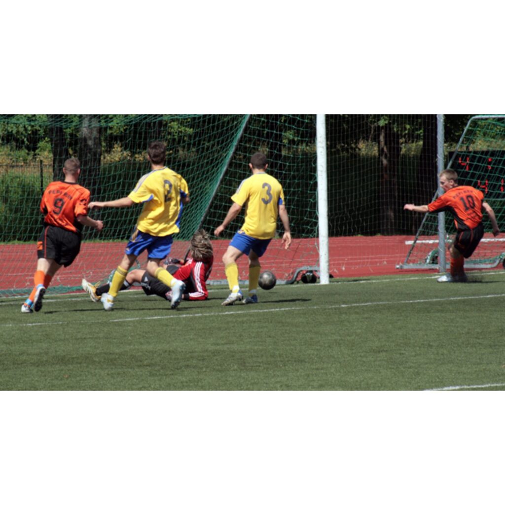 FK "Valka" futbolistiem pirmā vairāk nekā pārliecinošā uzvara pret Staiceles komandu - 5:1
Autors: Aldis Dubļāns