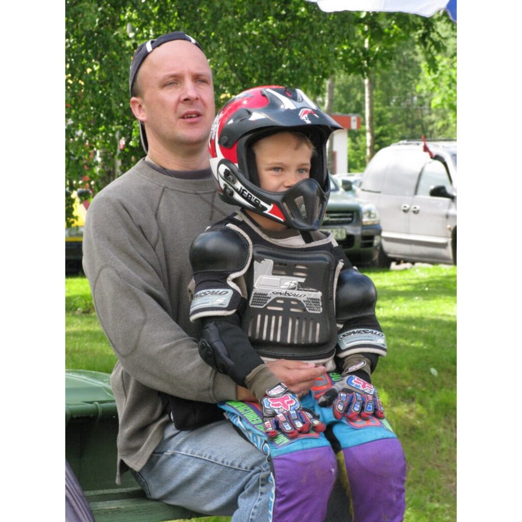 6. jūnijā Smiltenes BMX kluba „Silvas Ziķeri” un Valkas „Alko” sportisti piedalījās 21. Latvijas Nacionālā BMX čempionāta 2. posmā un Valmieras pagasta kausa izcīņā Open un Super Pro grupās. Trasē bija ko redzēt, azartiskas un dinamiskas...
Autors: Santa Sinka