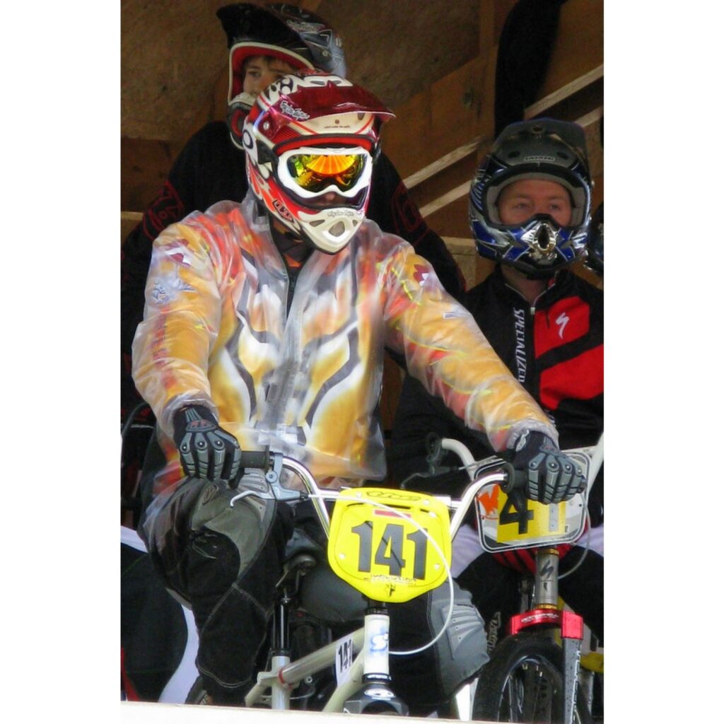 6. jūnijā Smiltenes BMX kluba „Silvas Ziķeri” un Valkas „Alko” sportisti piedalījās 21. Latvijas Nacionālā BMX čempionāta 2. posmā un Valmieras pagasta kausa izcīņā Open un Super Pro grupās. Trasē bija ko redzēt, azartiskas un dinamiskas...
Autors: Santa Sinka
