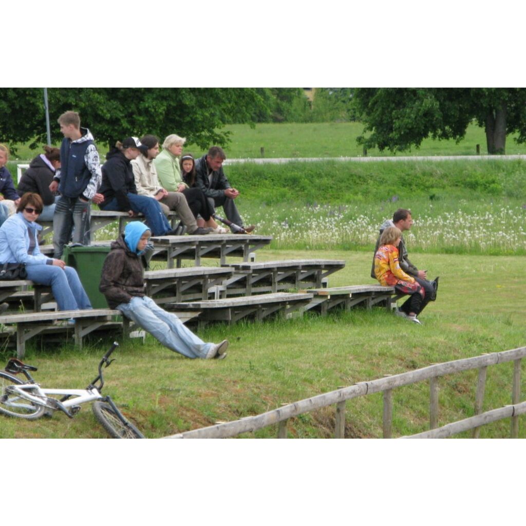 6. jūnijā Smiltenes BMX kluba „Silvas Ziķeri” un Valkas „Alko” sportisti piedalījās 21. Latvijas Nacionālā BMX čempionāta 2. posmā un Valmieras pagasta kausa izcīņā Open un Super Pro grupās. Trasē bija ko redzēt, azartiskas un dinamiskas...
Autors: Santa Sinka