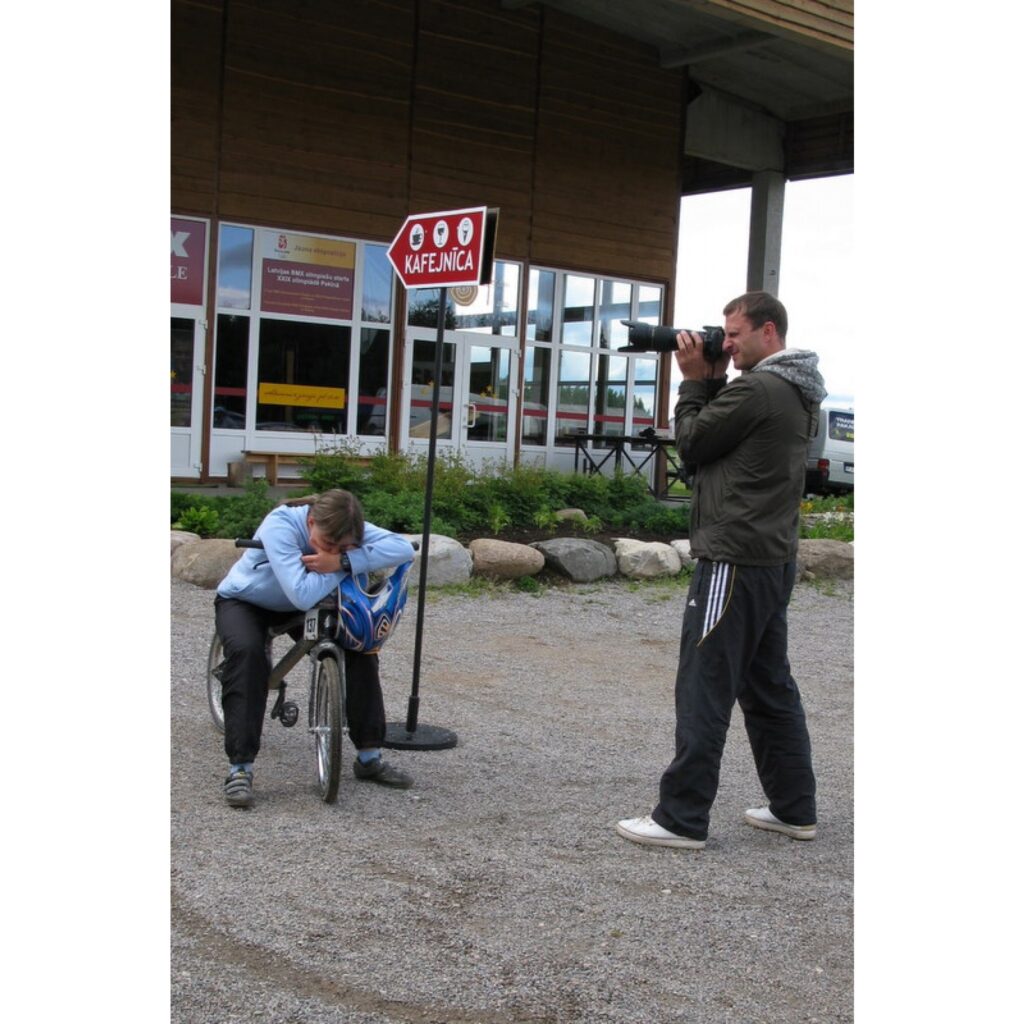 6. jūnijā Smiltenes BMX kluba „Silvas Ziķeri” un Valkas „Alko” sportisti piedalījās 21. Latvijas Nacionālā BMX čempionāta 2. posmā un Valmieras pagasta kausa izcīņā Open un Super Pro grupās. Trasē bija ko redzēt, azartiskas un dinamiskas...
Autors: Santa Sinka