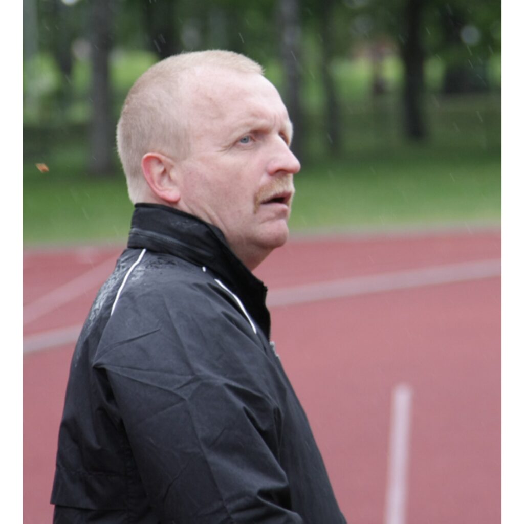 Vidzemes 2. līgas čempionātā FK "Valka" ir guvusi uzvaru pār FK "Upesciems" - 2:1. Pēc visām iepriekšējām neveiksmēm šī uzvara vieš cerības, jo pretinieki ir pērnā gada vicečempioni.
Autors: Aldis Dubļāns
