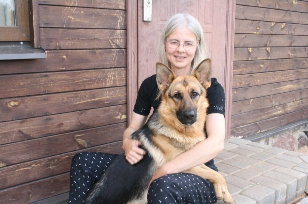 Martas sabiedrotie un draugi ir trīs suņi. Kopā ar mīluli Freju.
Autors: Inga Karpova