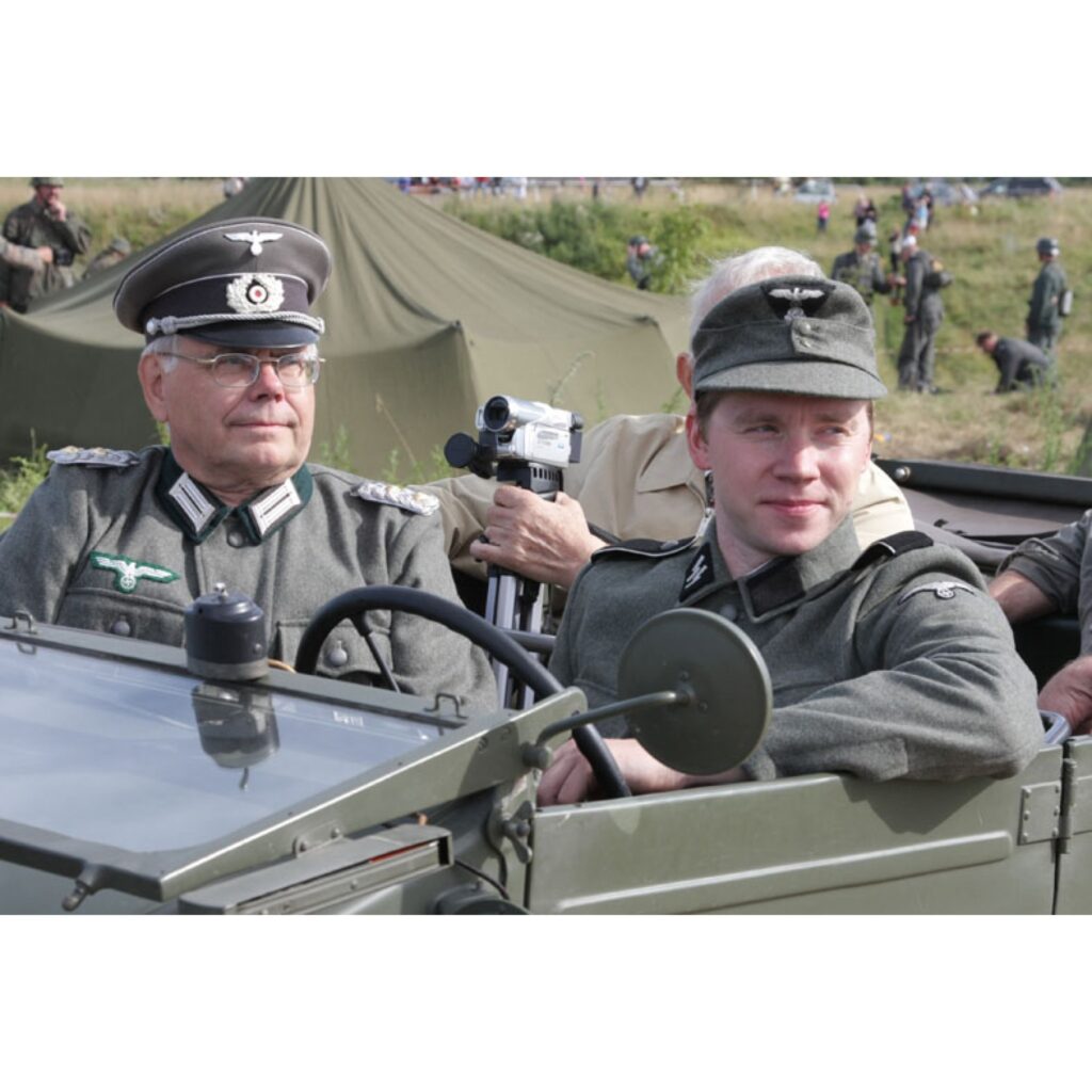 Piektdien un sestdien Valgā bija unikāls pasākums – I Starptautiskās kara vēstures dienas. To ietvaros notika vēstures tematiskā konference, pilsētas militārā ekskursija, kara inventāra un citu senlaicīgu priekšmetu gadatirgus, kara mašīnu...
Autors: Aldis Dubļāns