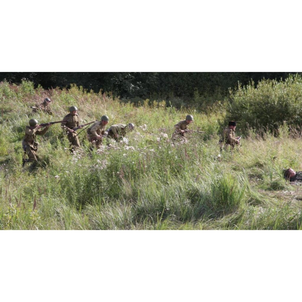 Piektdien un sestdien Valgā bija unikāls pasākums – I Starptautiskās kara vēstures dienas. To ietvaros notika vēstures tematiskā konference, pilsētas militārā ekskursija, kara inventāra un citu senlaicīgu priekšmetu gadatirgus, kara mašīnu...
Autors: Aldis Dubļāns
