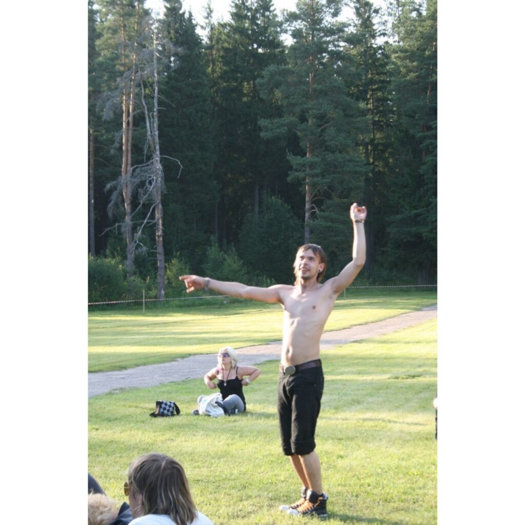 Sestdien Valkā notika tradicionālais "Borderrock". Šogad skatītājus pārsteidza igauņu grupu sniegums, kā arī skatītāju rindās bija jūtama igauņu klātbūtne. Iepriekšējos gados šo pasākumu pārsvarā apmeklēja latviešu publika. Pasākuma...
Autors: Inga Karpova