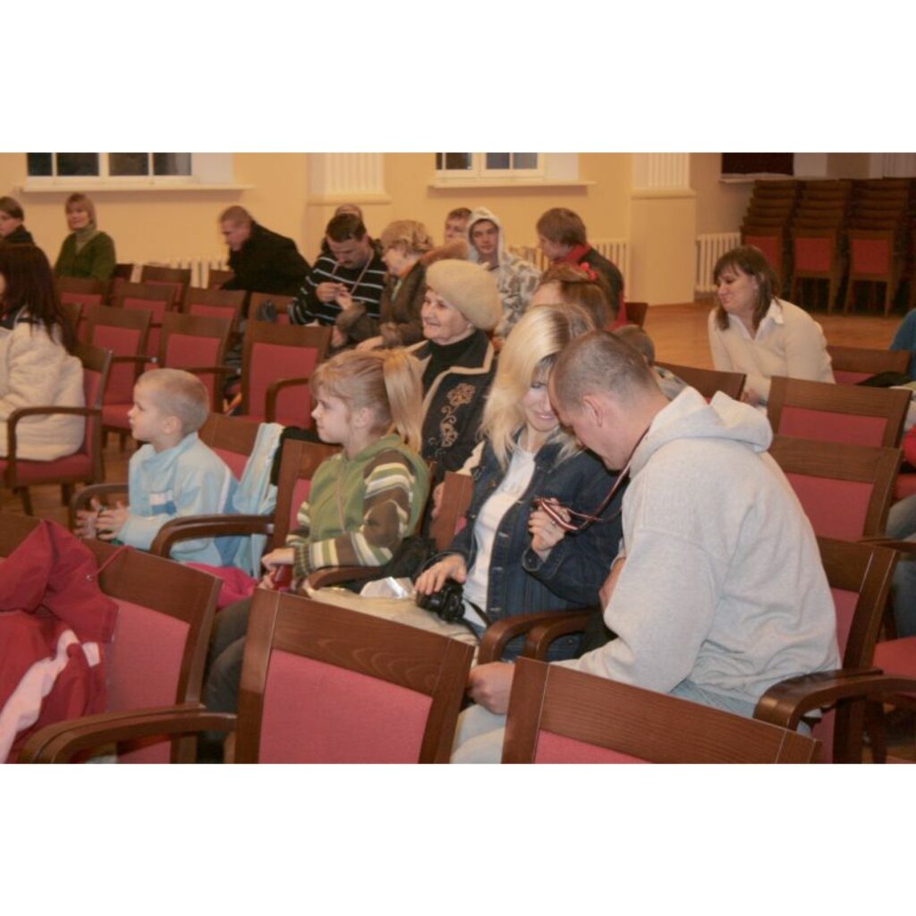 Kā jau bija solīts, ceturtdien Valkas kultūras namā notika skriešanas seriāla “Optimists” uzvarētāju apbalvošana un galvenās balvas izloze.
Galvenās balvas izlozē piedalījās 35 sievietes un 33 vīrieši. Tieši tik daudz piedalījās vismaz...
Autors: Aldis Dubļāns