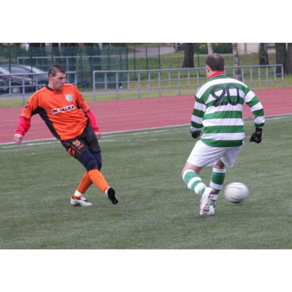 Latvijas kausa izcīņas futbolā 1. kārtā FK "Valka" sportisti pārliecinoši ar 5:1 pieveica spēcīgo FK "Alberts" no Rīgas. Nākamie pretinieki, visticamāk, būs stiprāki.
Autors: Aldis Dubļāns