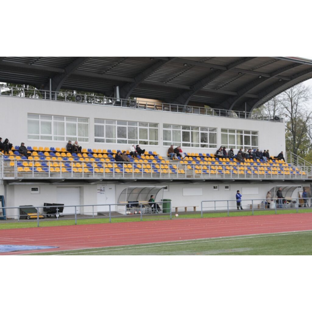 Latvijas kausa izcīņas futbolā 1. kārtā FK "Valka" sportisti pārliecinoši ar 5:1 pieveica spēcīgo FK "Alberts" no Rīgas. Nākamie pretinieki, visticamāk, būs stiprāki.
Autors: Aldis Dubļāns