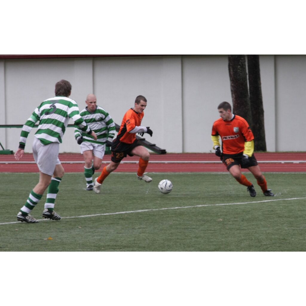 Latvijas kausa izcīņas futbolā 1. kārtā FK "Valka" sportisti pārliecinoši ar 5:1 pieveica spēcīgo FK "Alberts" no Rīgas. Nākamie pretinieki, visticamāk, būs stiprāki.
Autors: Aldis Dubļāns