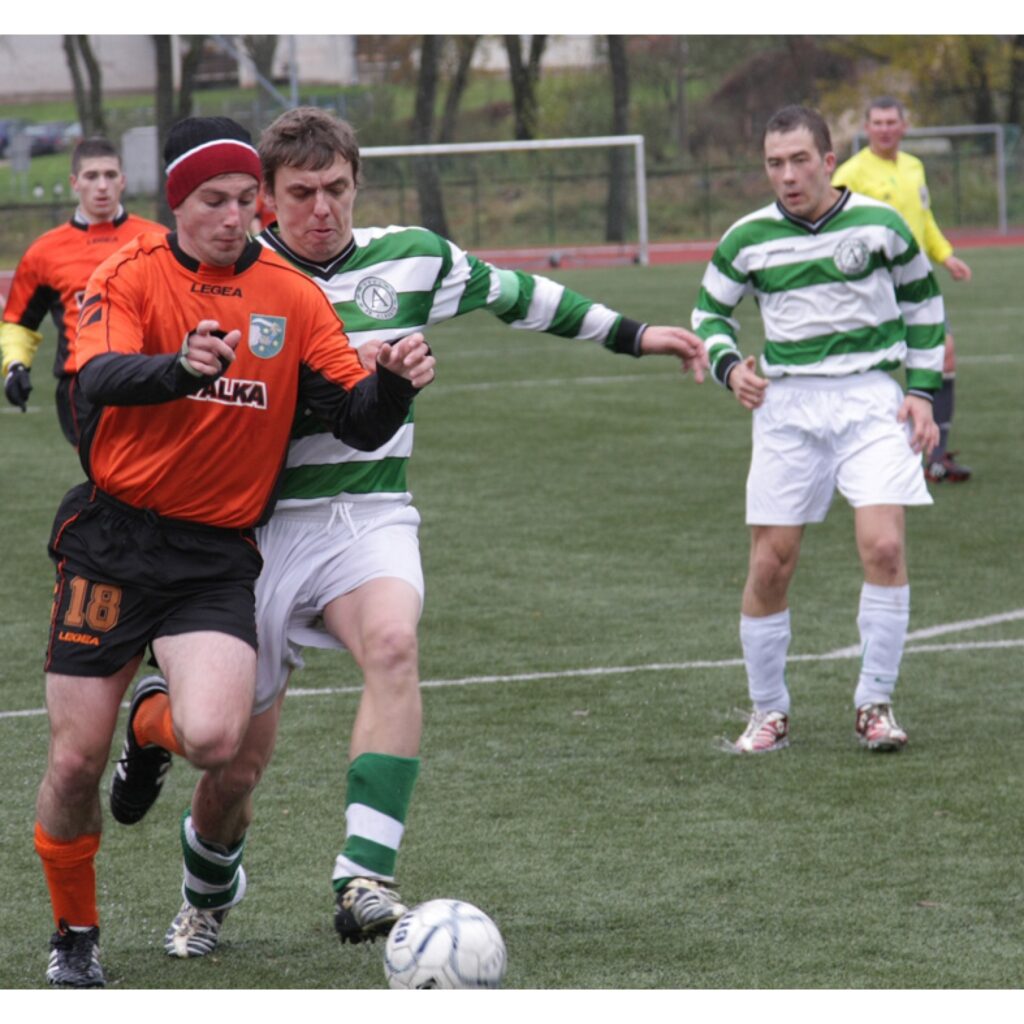 Latvijas kausa izcīņas futbolā 1. kārtā FK "Valka" sportisti pārliecinoši ar 5:1 pieveica spēcīgo FK "Alberts" no Rīgas. Nākamie pretinieki, visticamāk, būs stiprāki.
Autors: Aldis Dubļāns