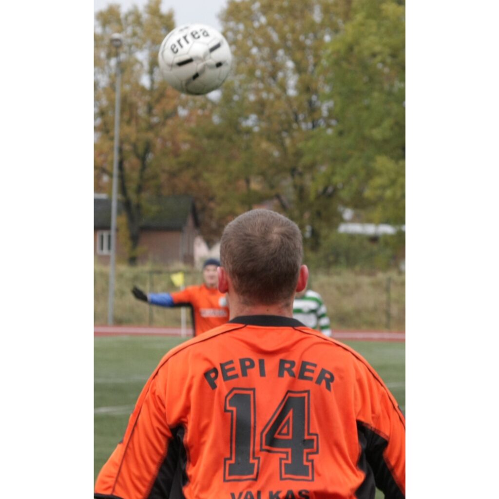 Latvijas kausa izcīņas futbolā 1. kārtā FK "Valka" sportisti pārliecinoši ar 5:1 pieveica spēcīgo FK "Alberts" no Rīgas. Nākamie pretinieki, visticamāk, būs stiprāki.
Autors: Aldis Dubļāns