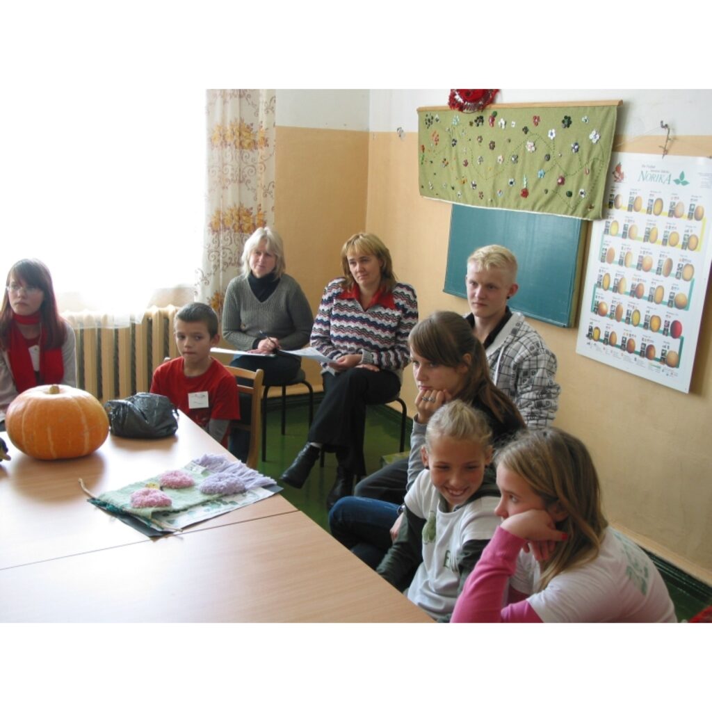 Valkā notika Latvijas mazpulku 80. dzimšanas dienai veltīts Vidzemes mazpulku forums, kurā piedalījās vairāk nekā 90 jauno mazpulcēnu. Valkas novadu pārstāvēja Kārķu, Ērģemes, Vijciema un Valkas mazpulks. Savukārt no Smiltenes novada...
Autors: Aldis Dubļāns