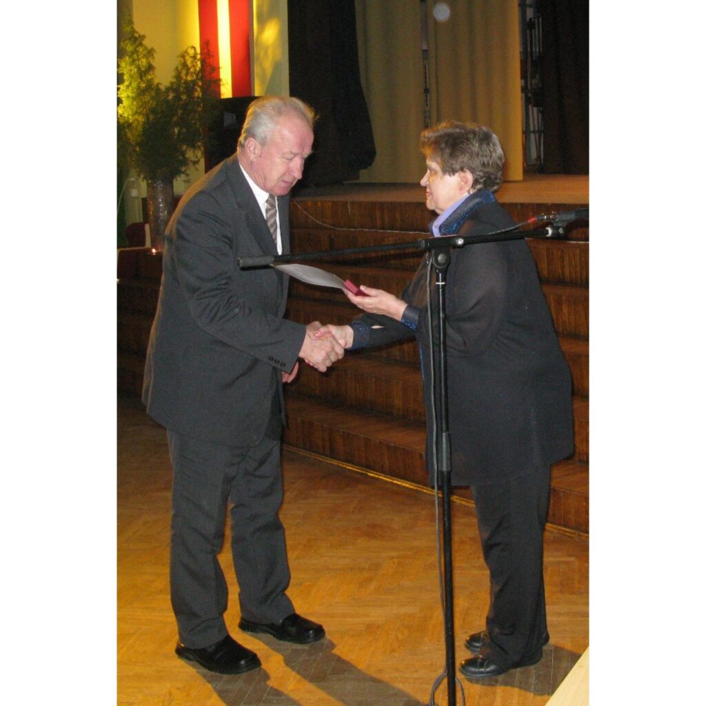 1991. gada barikāžu dalībnieka piemiņas zīme ir Latvijas valsts apbalvojums, kas izveidots, lai godinātu aktīvos Latvijas neatkarības aizstāvjus par 1991. gada janvārī un augustā parādīto drošsirdību, pašaizliedzību un iniciatīvu, par...
Autors: Sarmīte Ozola
