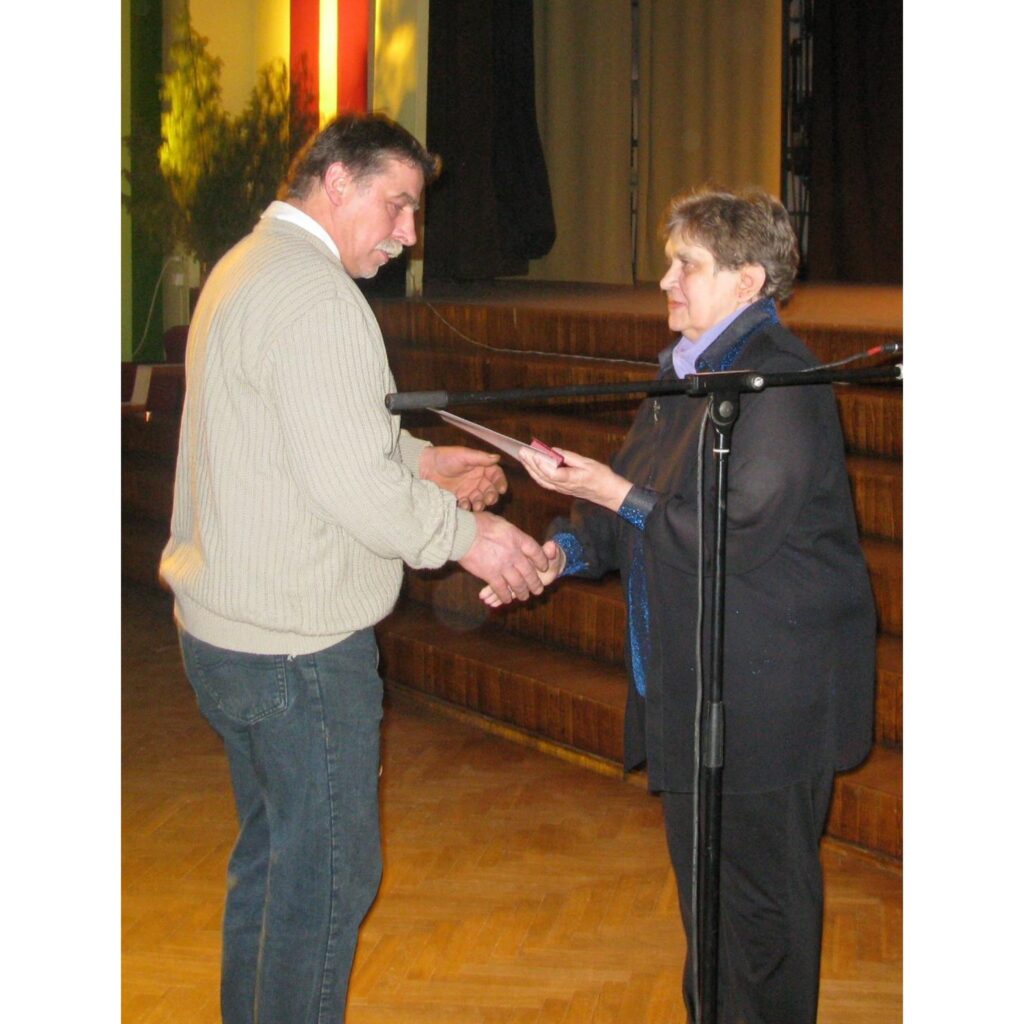 1991. gada barikāžu dalībnieka piemiņas zīme ir Latvijas valsts apbalvojums, kas izveidots, lai godinātu aktīvos Latvijas neatkarības aizstāvjus par 1991. gada janvārī un augustā parādīto drošsirdību, pašaizliedzību un iniciatīvu, par...
Autors: Sarmīte Ozola