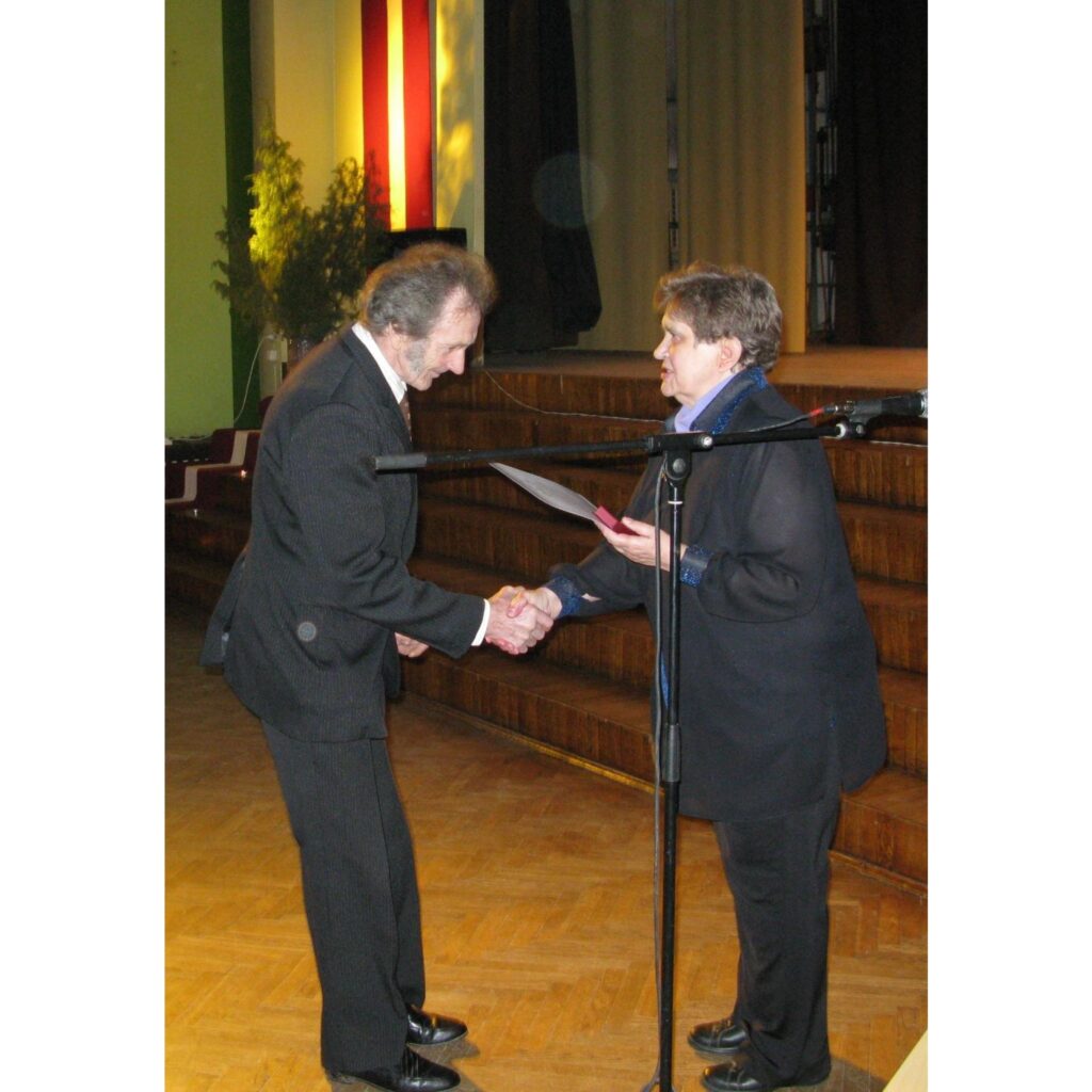 1991. gada barikāžu dalībnieka piemiņas zīme ir Latvijas valsts apbalvojums, kas izveidots, lai godinātu aktīvos Latvijas neatkarības aizstāvjus par 1991. gada janvārī un augustā parādīto drošsirdību, pašaizliedzību un iniciatīvu, par...
Autors: Sarmīte Ozola